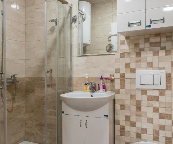 8 & Free Parking * Врнячка-Баня